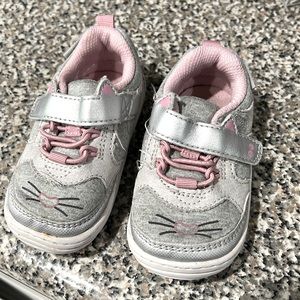 Kitty surprize shoes